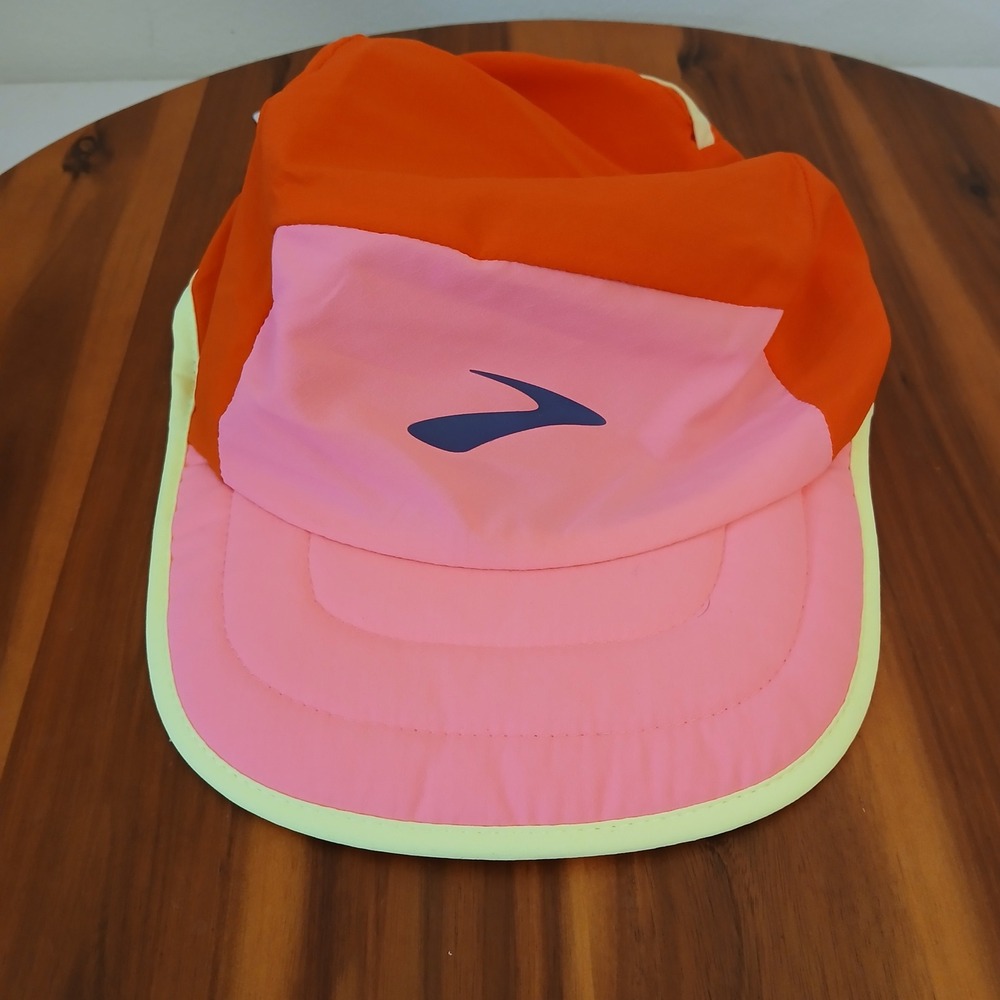 Brooks  Running Cap Lightweight Packable Hat Men OSFA Cherry Tomato Neo Pink
